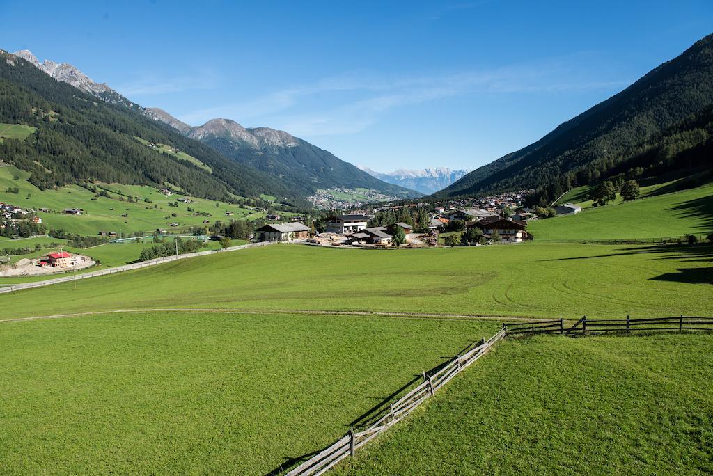 Appartementhaus Pinnisblick Neustift im Stubaital Zimmer foto