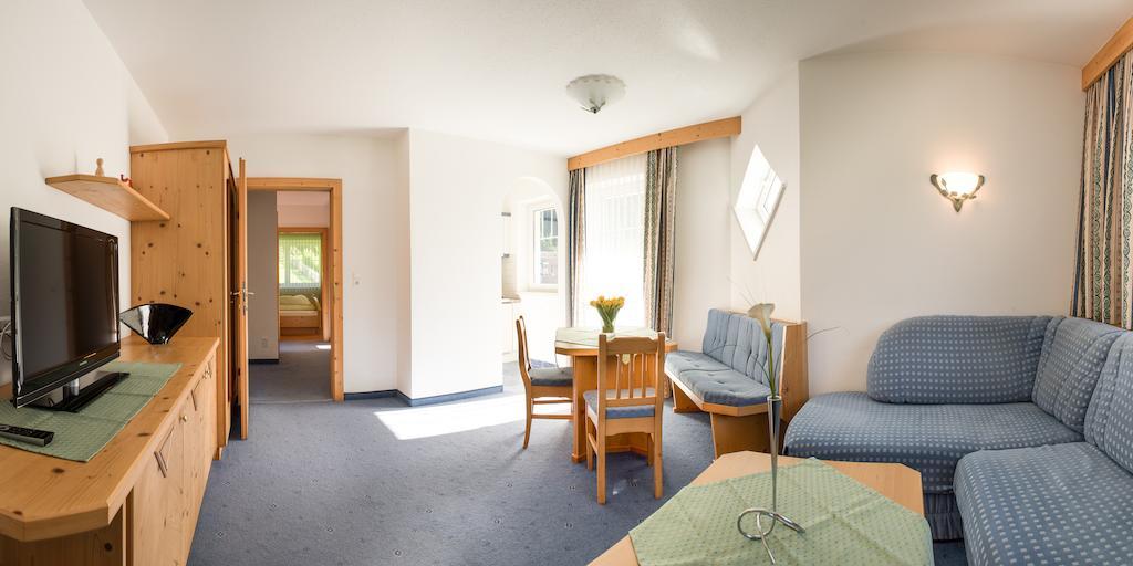 Appartementhaus Pinnisblick Neustift im Stubaital Zimmer foto