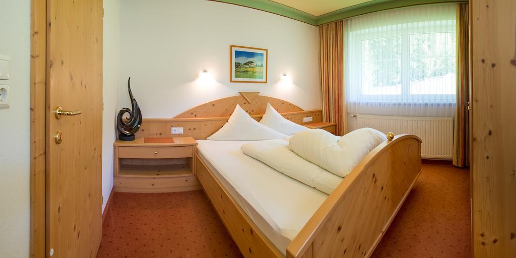 Appartementhaus Pinnisblick Neustift im Stubaital Zimmer foto